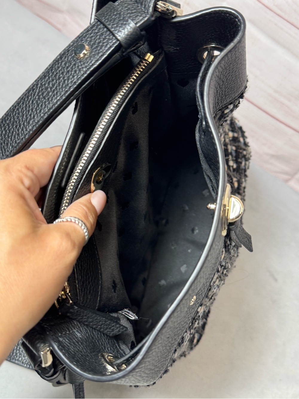 Kate Spade New York Marti Tweed Bucket Shoulder Bag Designer Classic - Picture 10 of 16